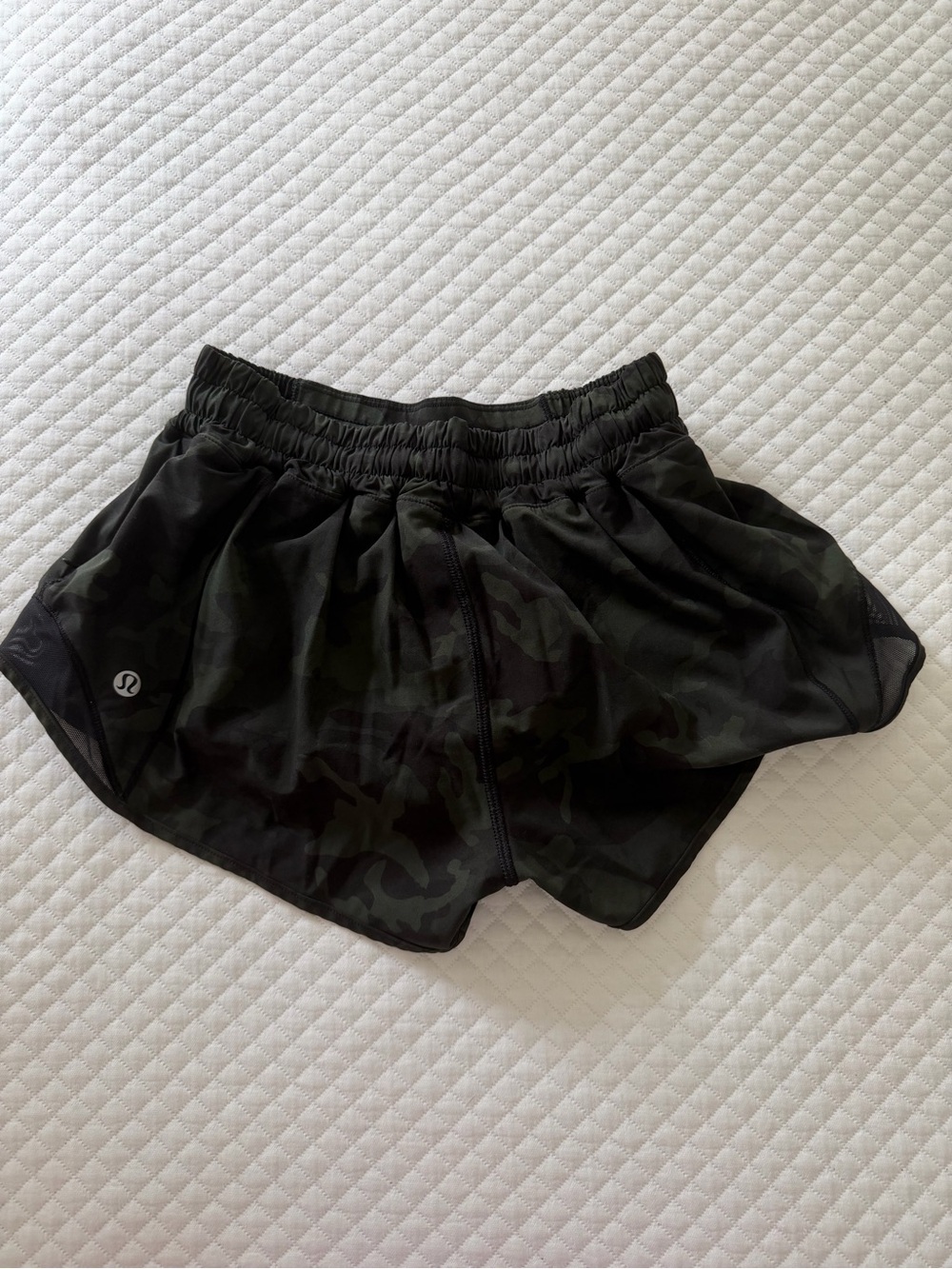 lululemon athletica Women's Black Camo Athletic Shorts Size 2
